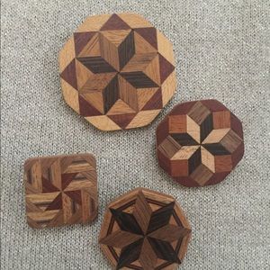 Wooden mosaic pin set